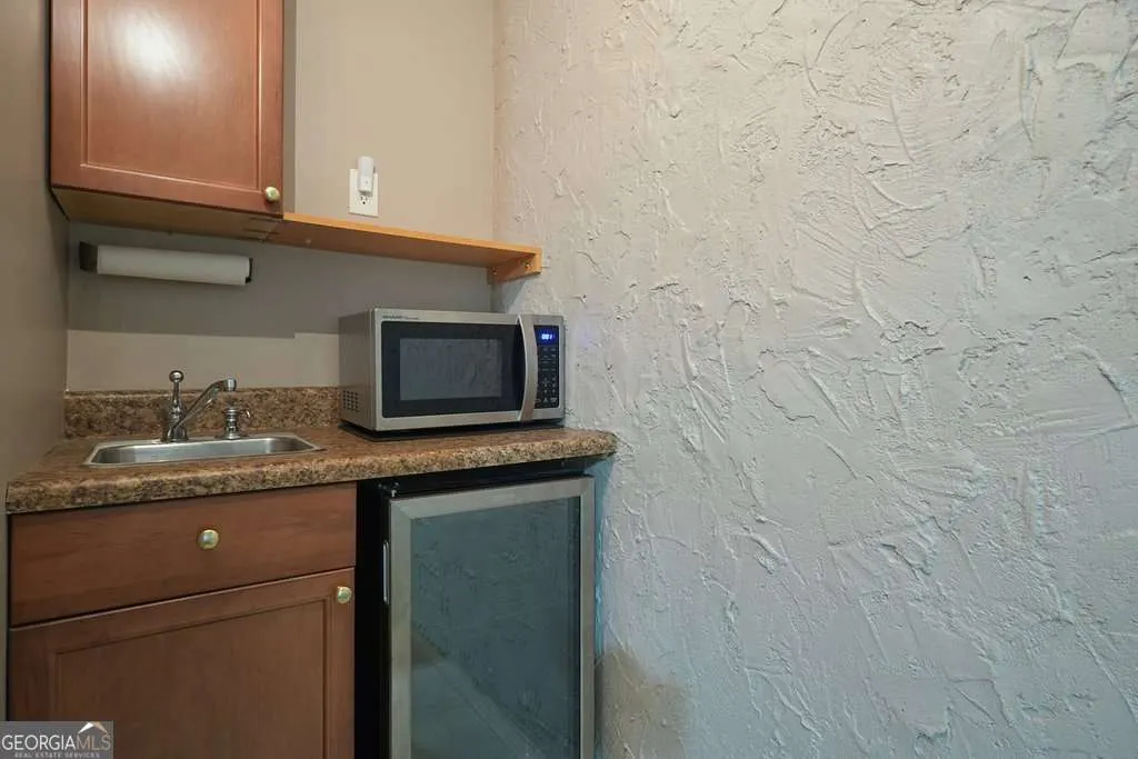 1124 Fieldstone Drive