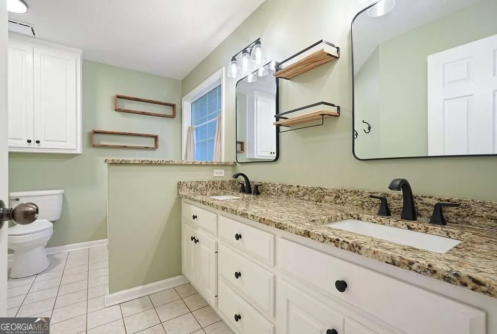 1124 Fieldstone Drive