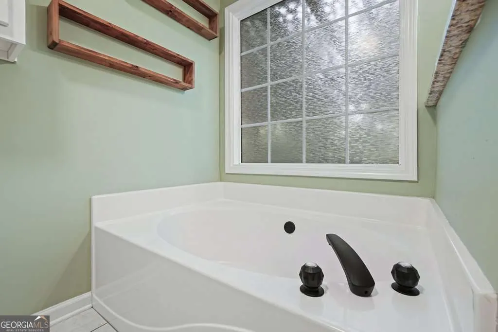 1124 Fieldstone Drive