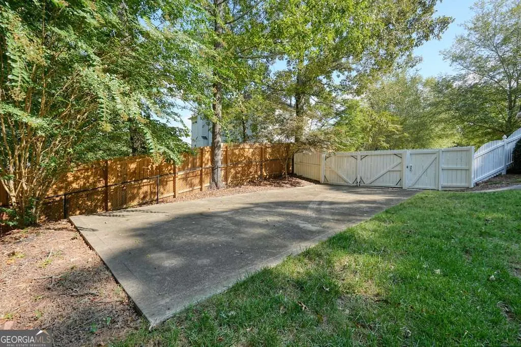 1124 Fieldstone Drive