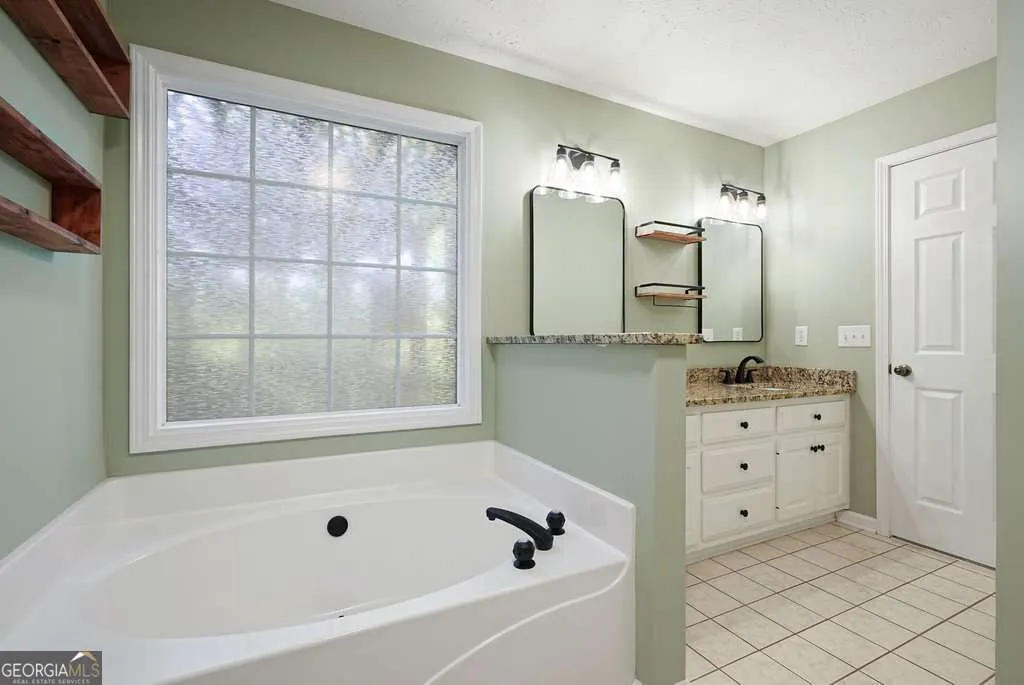1124 Fieldstone Drive
