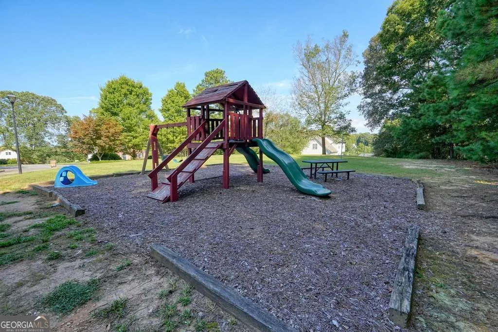 1124 Fieldstone Drive