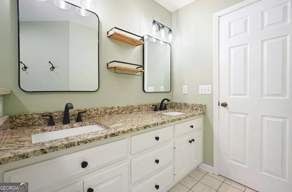 1124 Fieldstone Drive