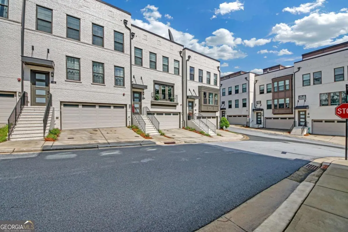 860 Stonehill Lane