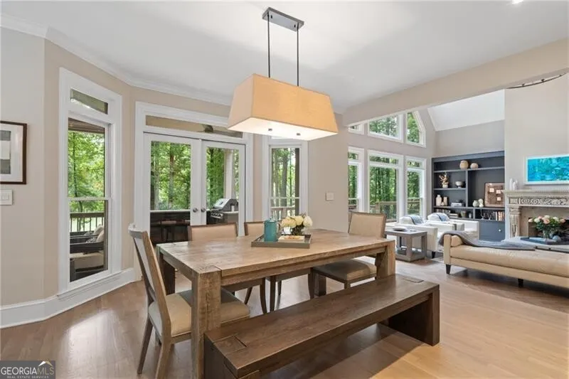 4435 PEMBERTON Cove