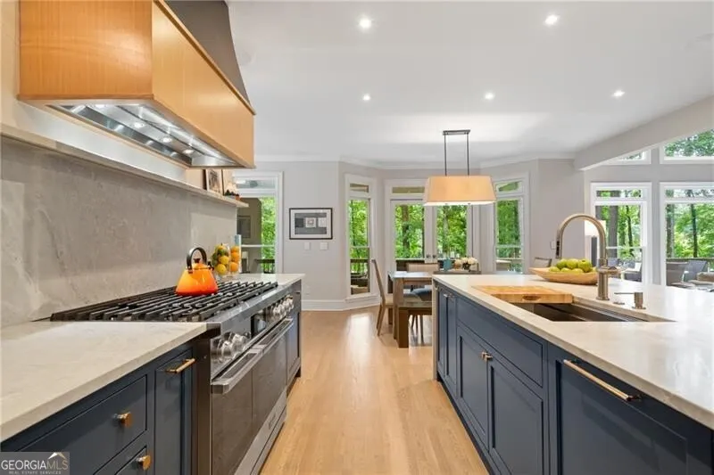 4435 PEMBERTON Cove
