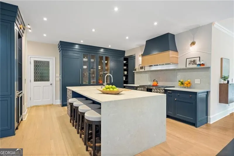 4435 PEMBERTON Cove