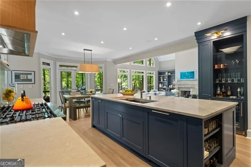 4435 PEMBERTON Cove
