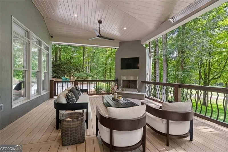 4435 PEMBERTON Cove