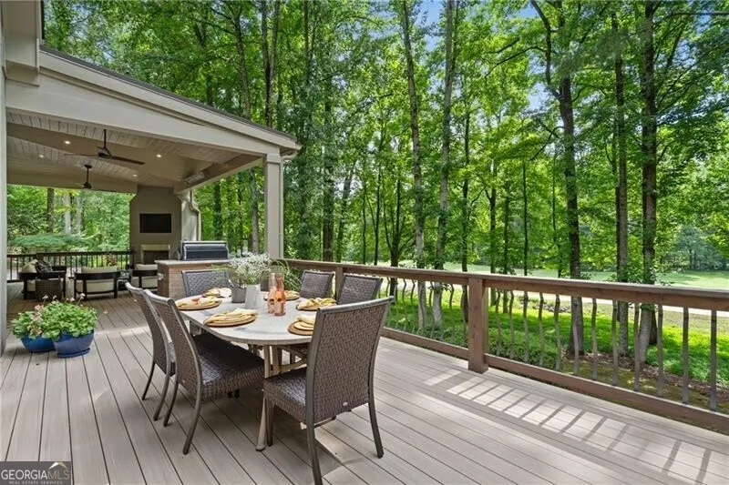 4435 PEMBERTON Cove