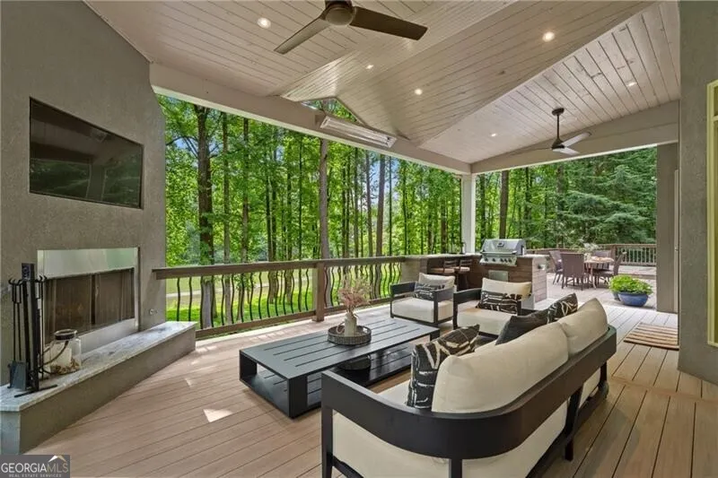 4435 PEMBERTON Cove