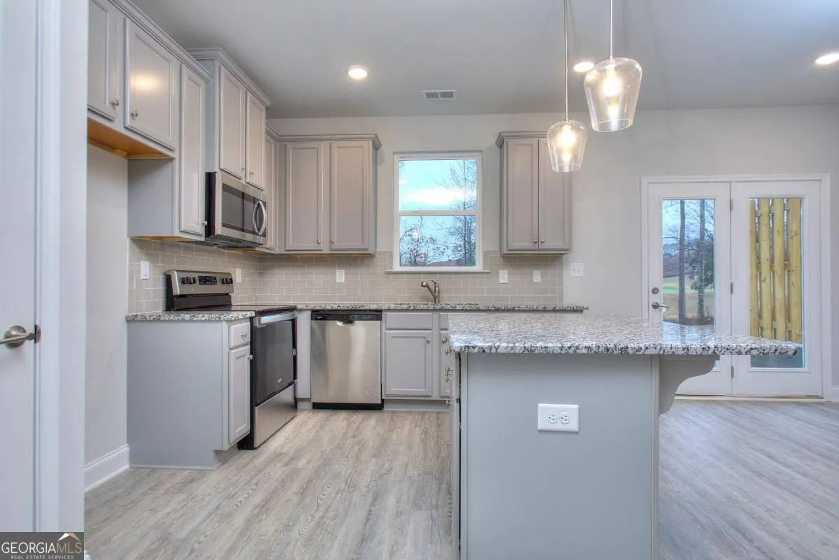 104 Greenview Court