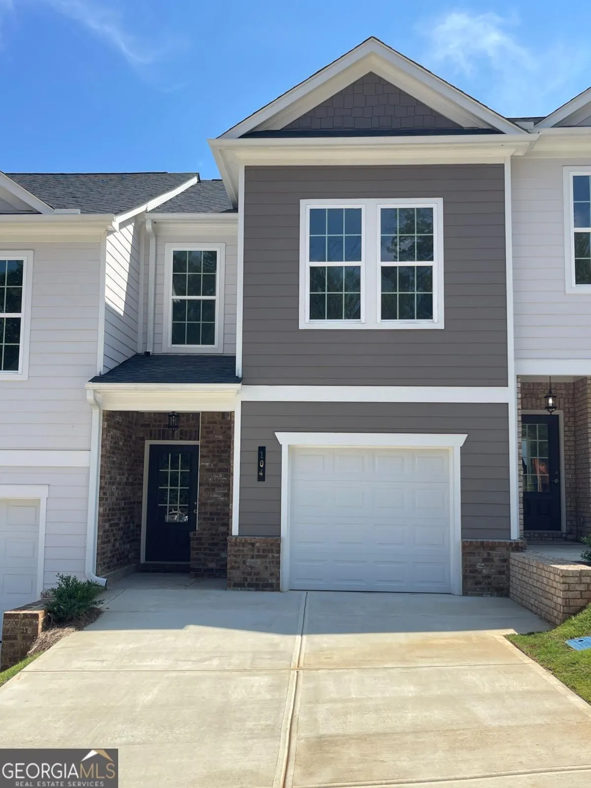 104 Greenview Court