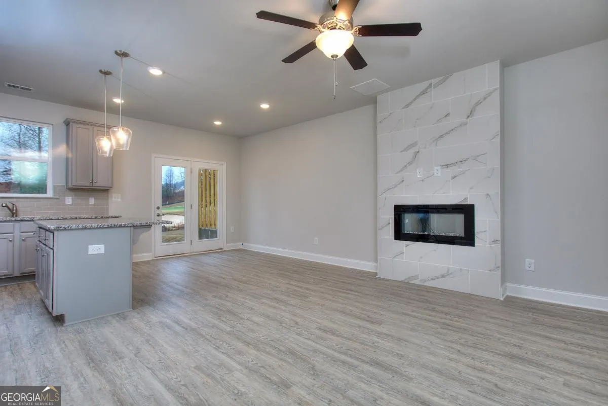 104 Greenview Court