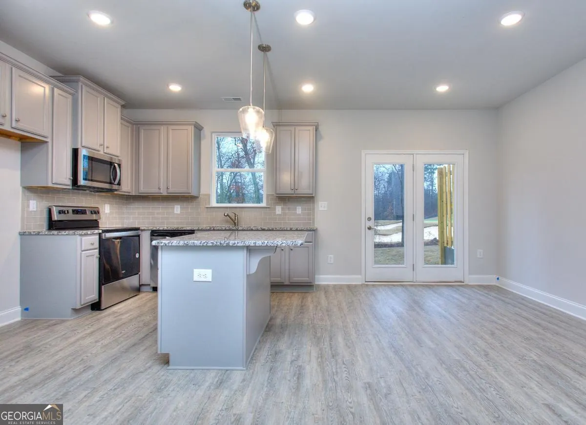 104 Greenview Court