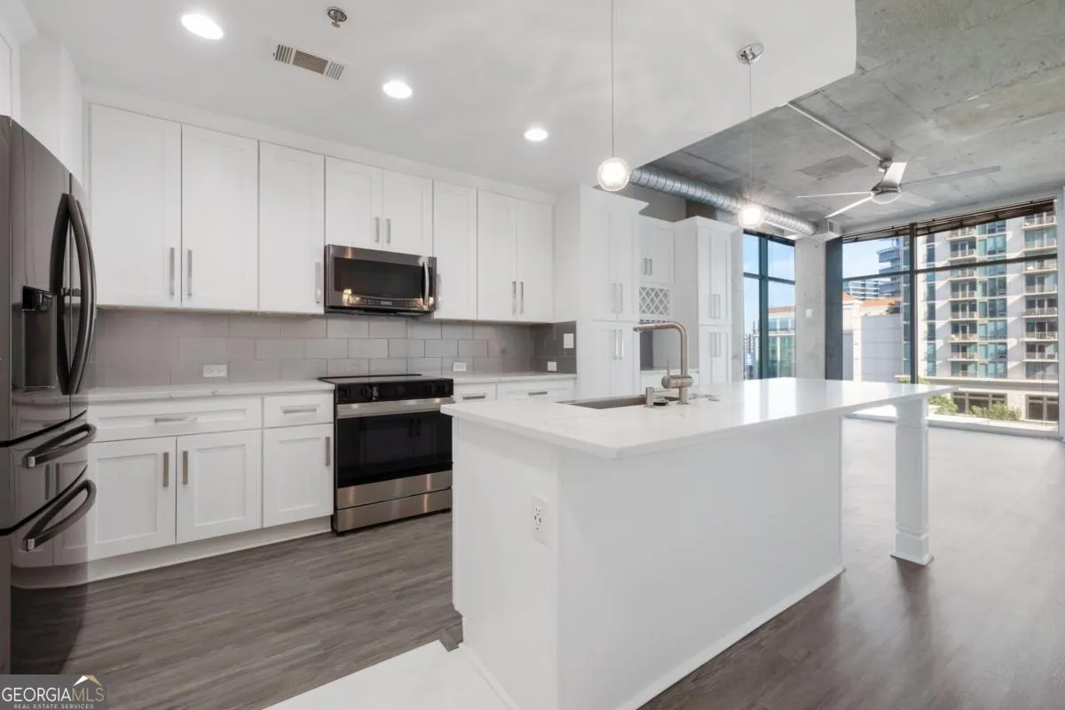 802 250 Pharr Road, #802