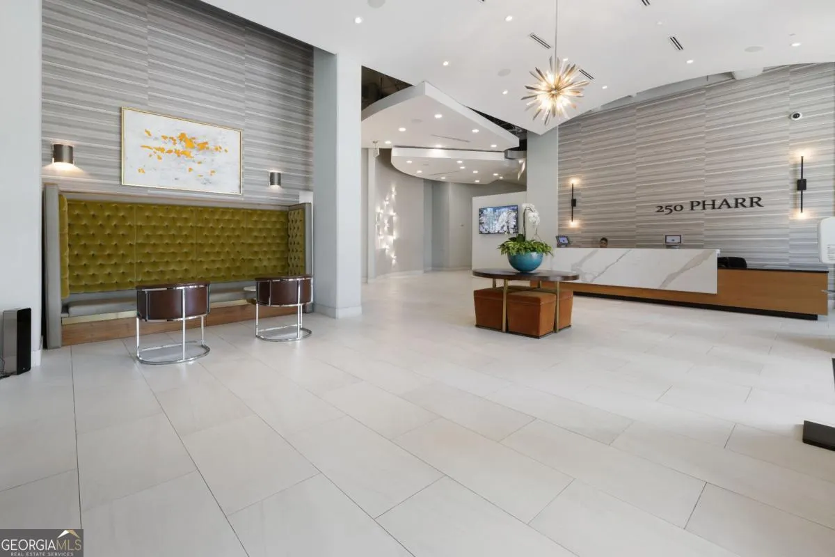 802 250 Pharr Road, #802