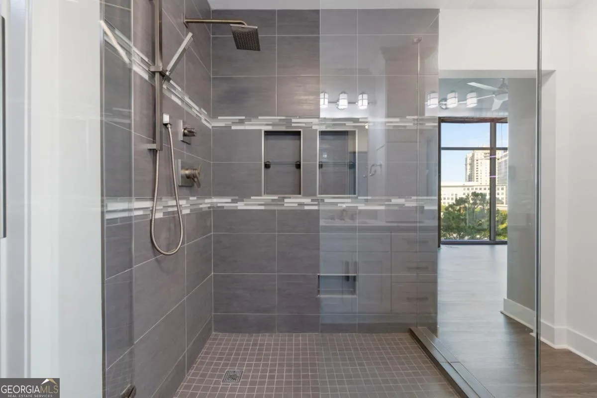 802 250 Pharr Road, #802