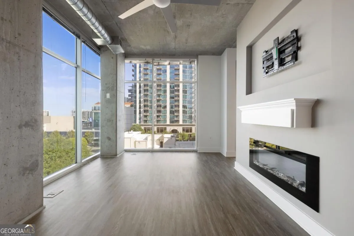 802 250 Pharr Road, #802