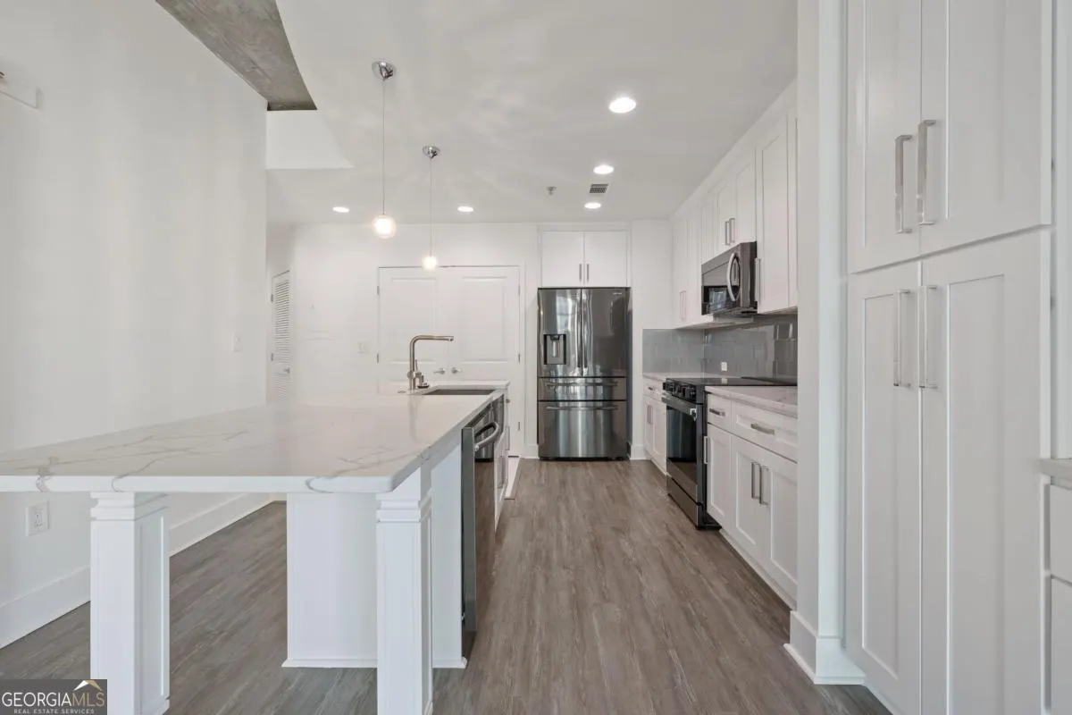 802 250 Pharr Road, #802