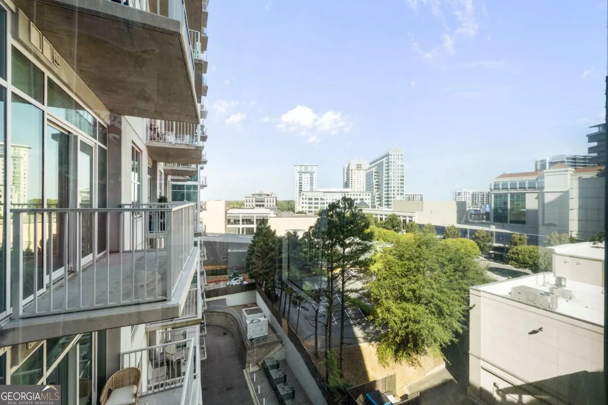 802 250 Pharr Road, #802