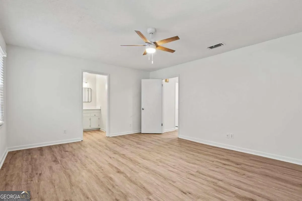 689 Roxboro Court