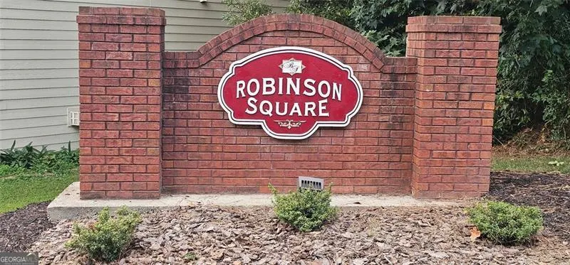 4889 ROBINSON SQUARE Drive