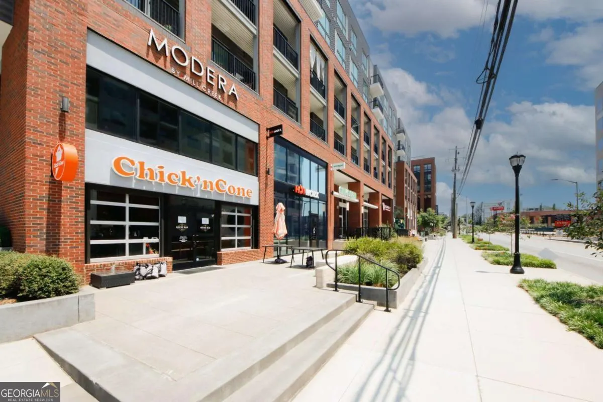 2 764 Memorial Drive SE, #2