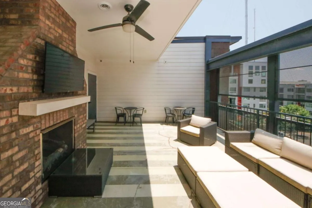 2 764 Memorial Drive SE, #2