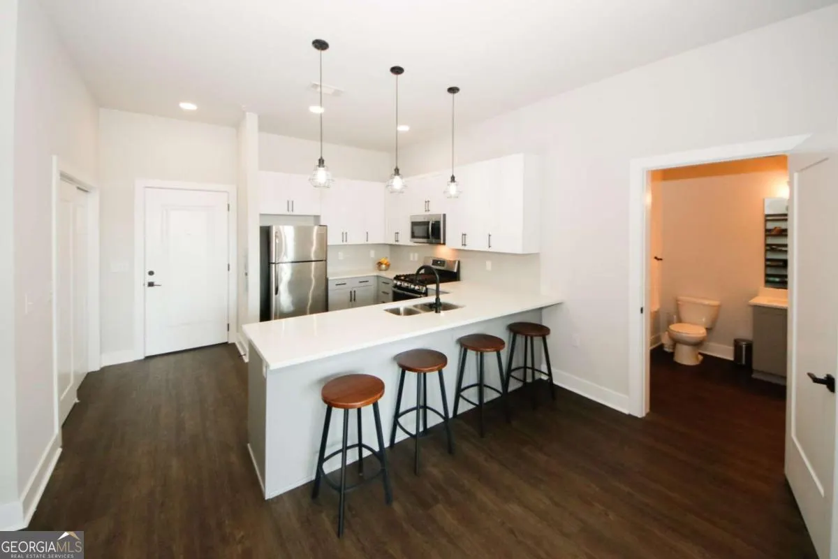 2 764 Memorial Drive SE, #2