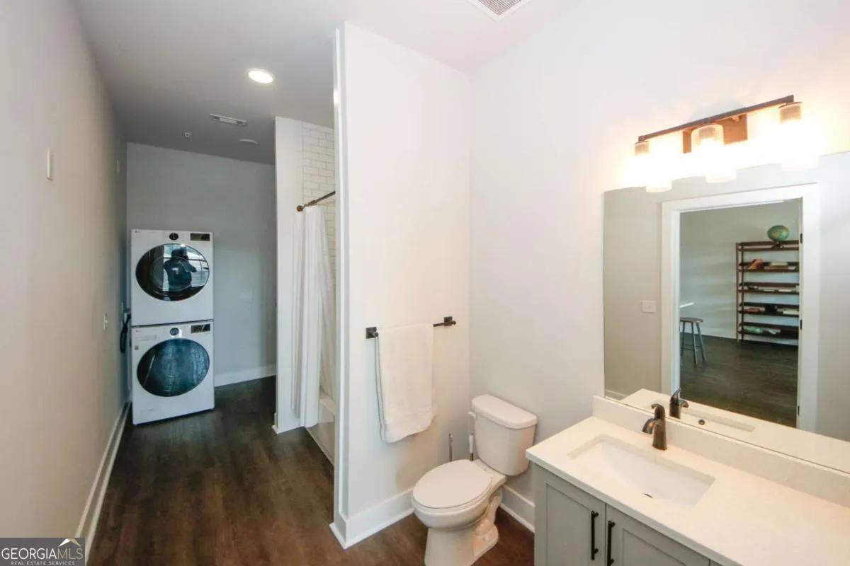 2 764 Memorial Drive SE, #2