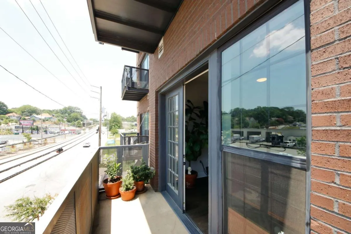 2 764 Memorial Drive SE, #2