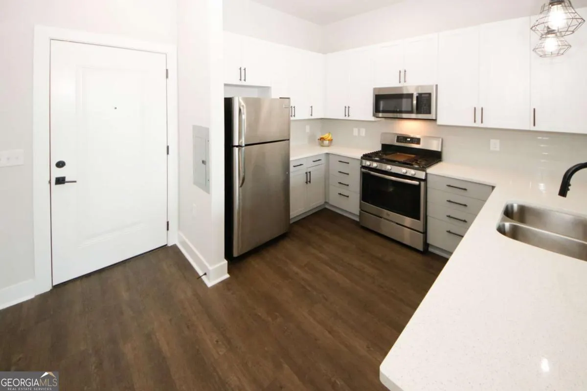 2 764 Memorial Drive SE, #2