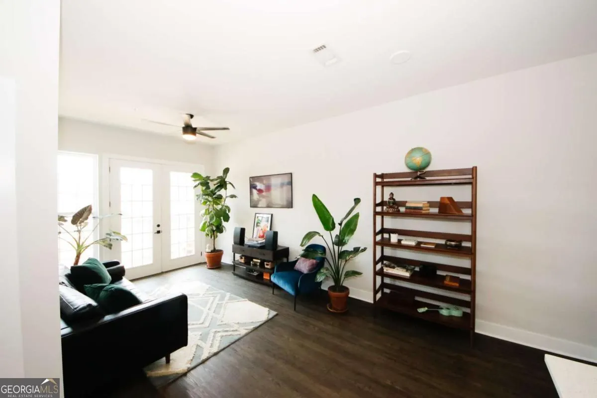 2 764 Memorial Drive SE, #2