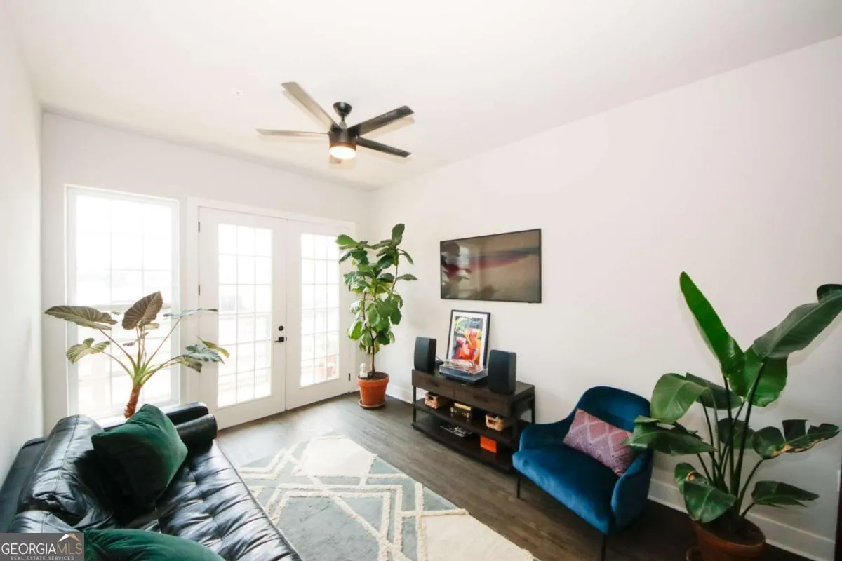 2 764 Memorial Drive SE, #2