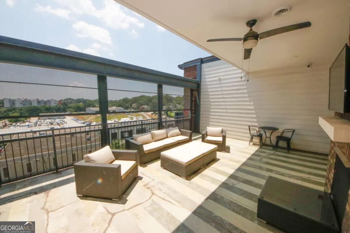 2 764 Memorial Drive SE, #2