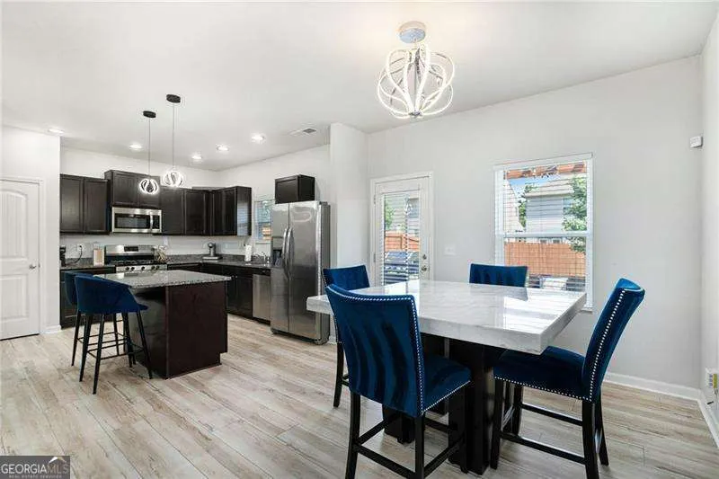 5056 Rapahoe Trail