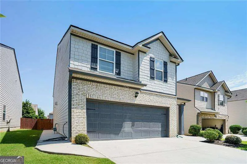 5056 Rapahoe Trail