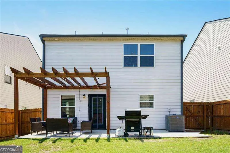 5056 Rapahoe Trail