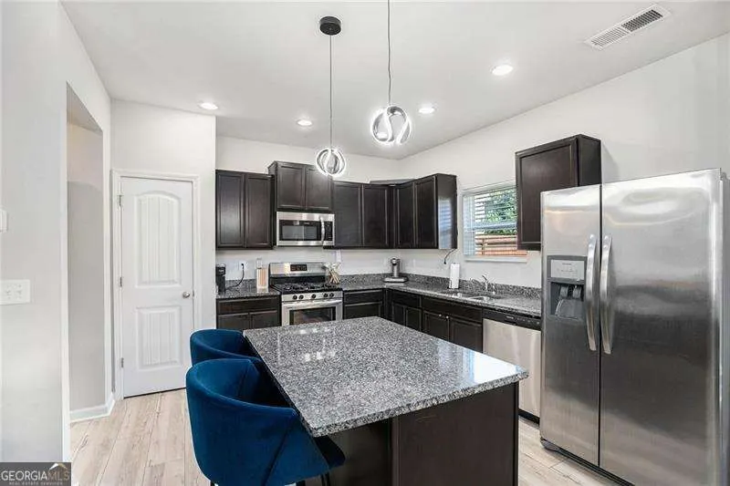 5056 Rapahoe Trail