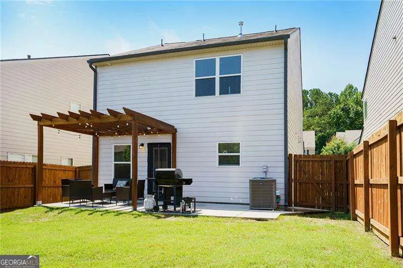 5056 Rapahoe Trail