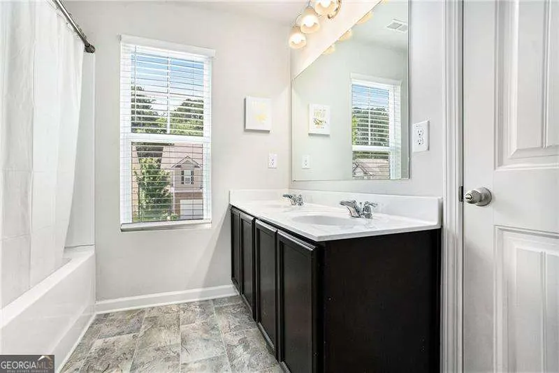 5056 Rapahoe Trail