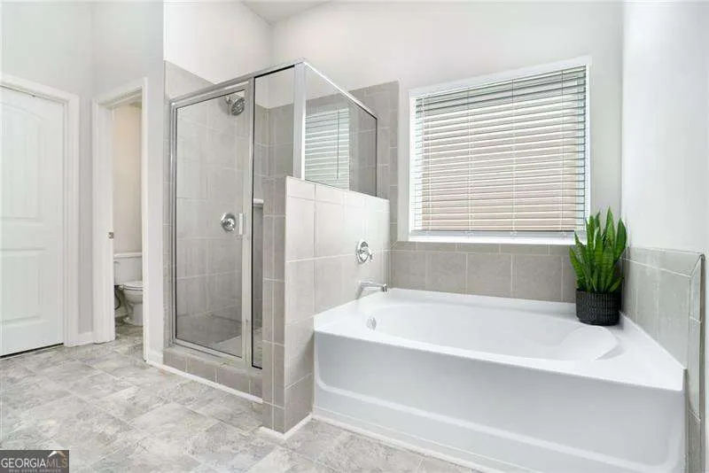 5056 Rapahoe Trail