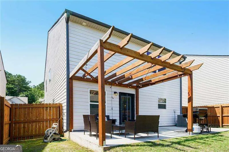 5056 Rapahoe Trail