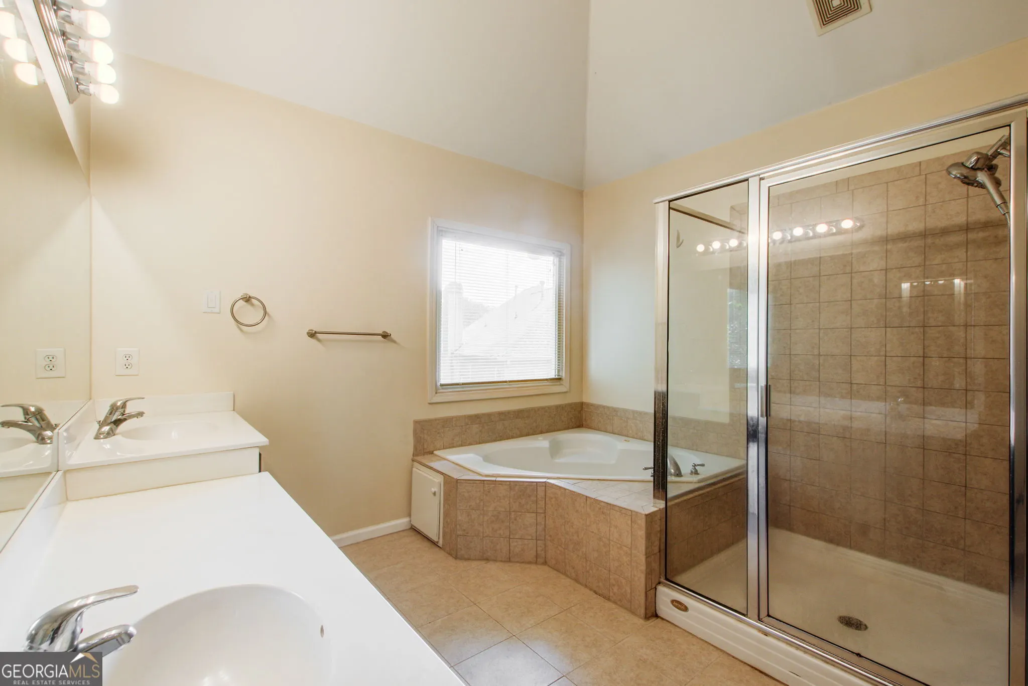 2636 GROVE VALLEY Lane