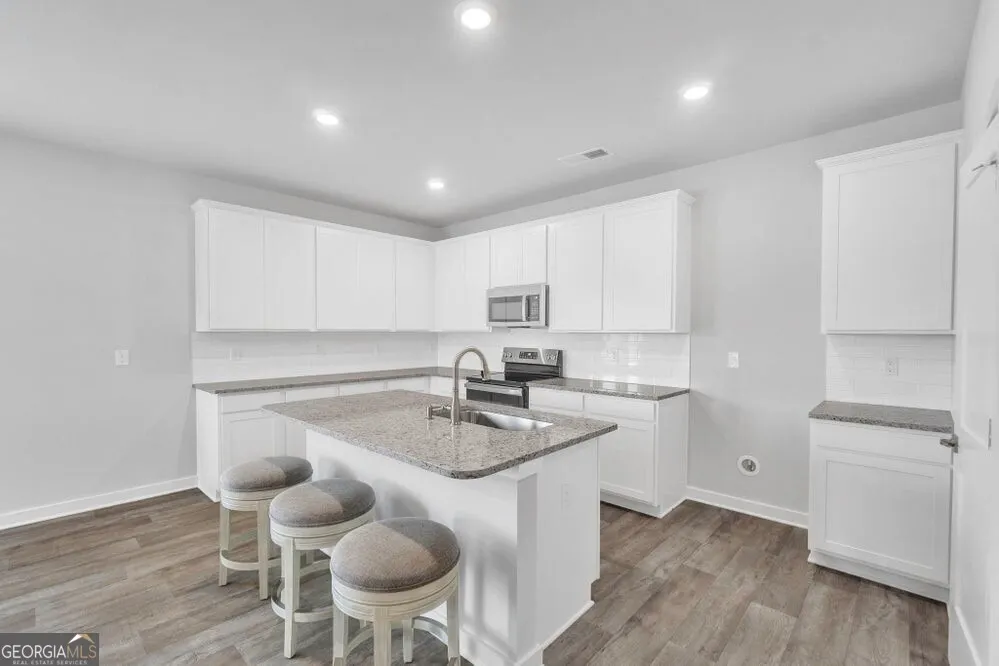 141 152 Post Oak Drive, #141