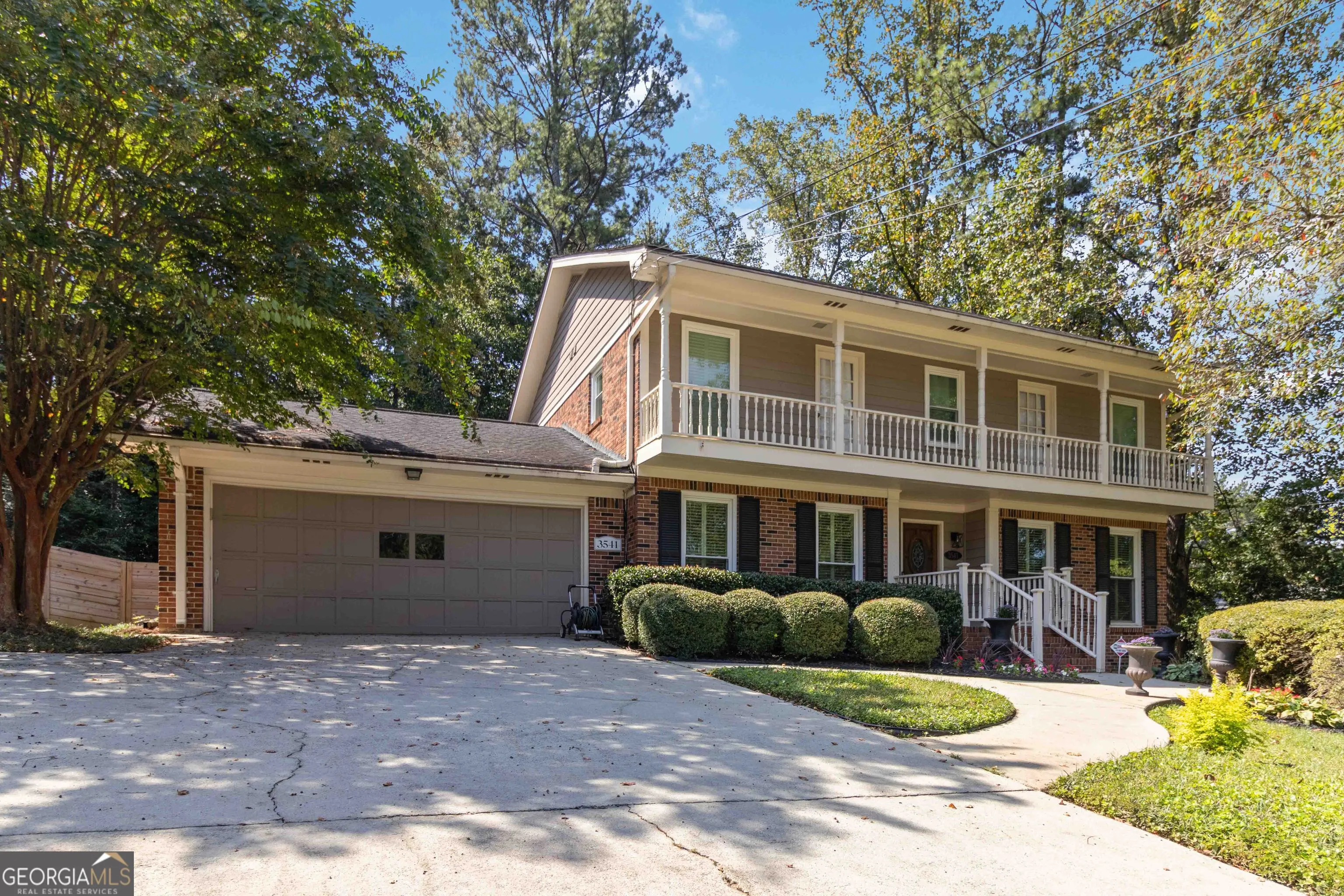 3541 CASTLEHILL Court