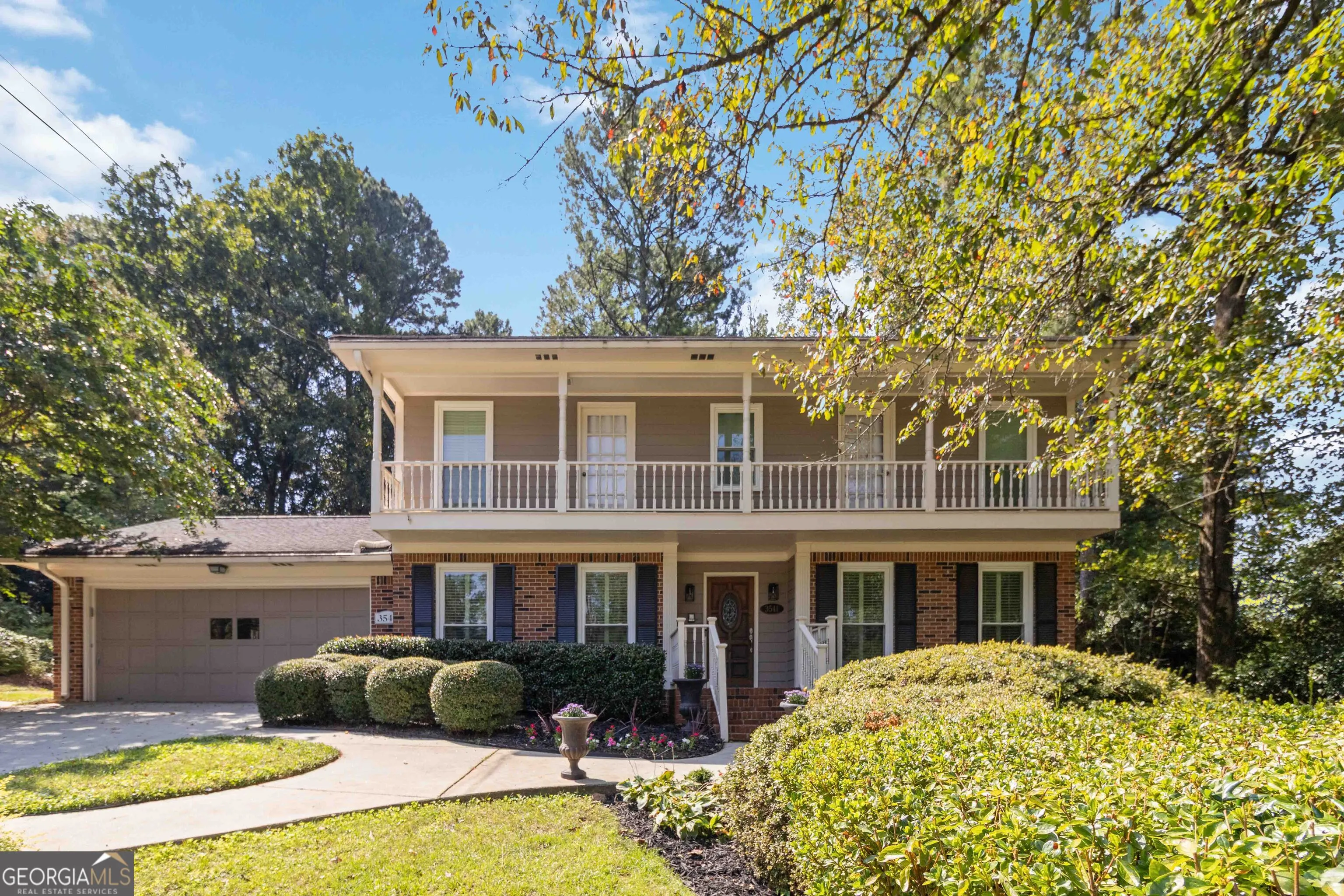 3541 CASTLEHILL Court