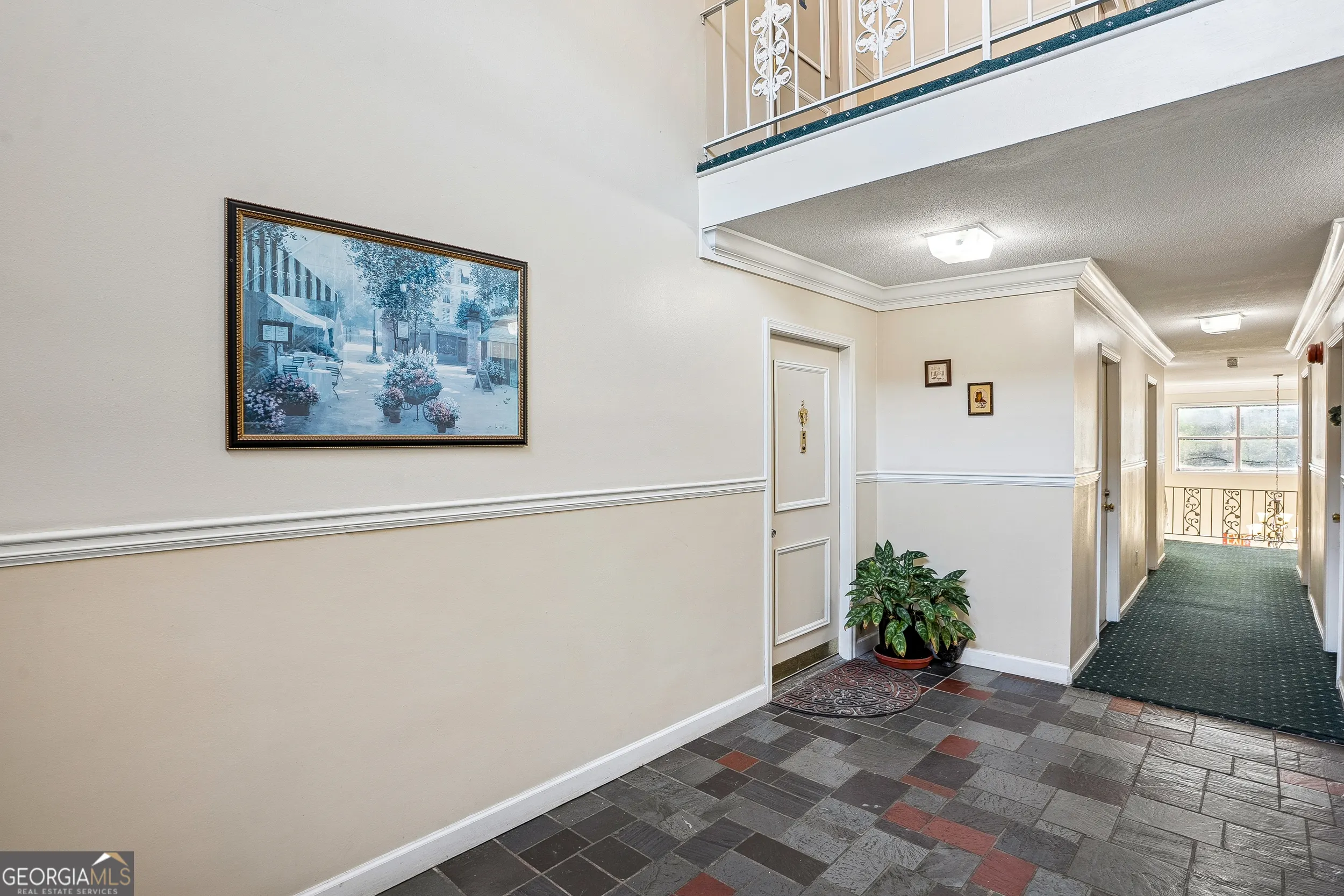 F32 6851 Roswell Road, #F32