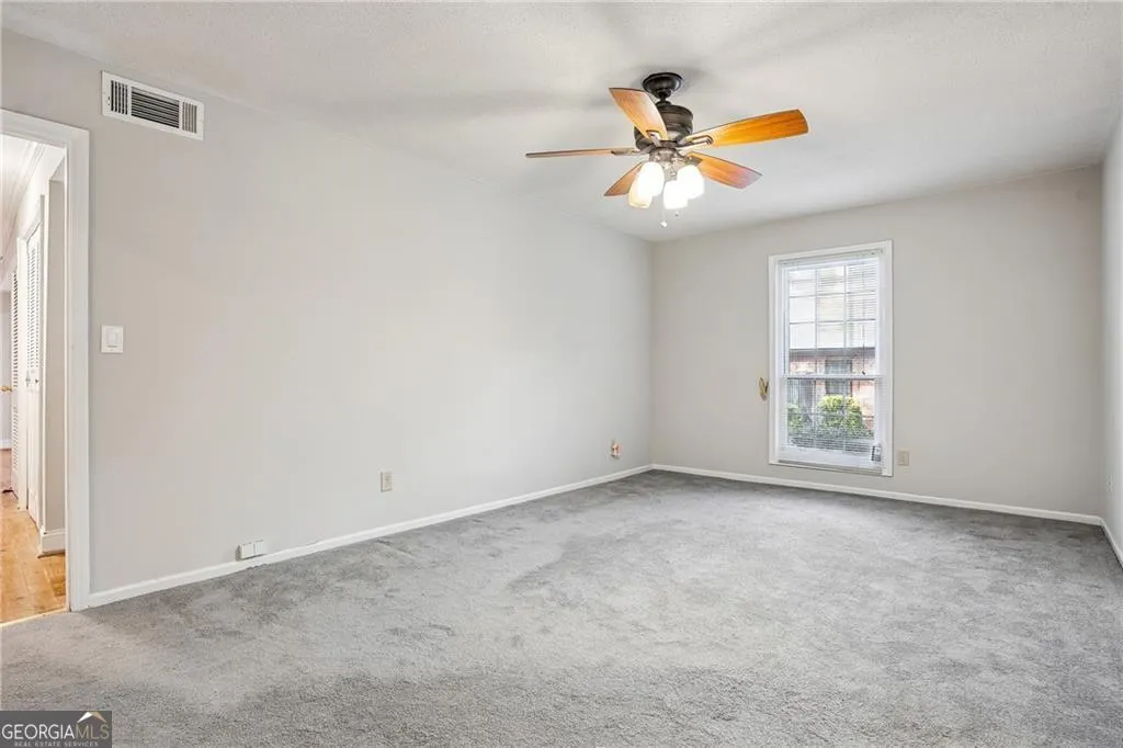 F32 6851 Roswell Road, #F32